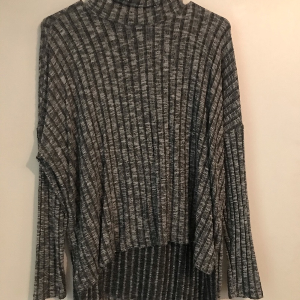 American eagle, gray turtleneck sweater